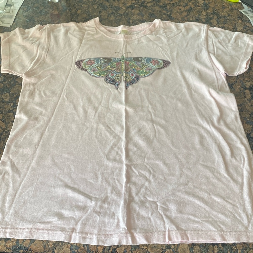 Women’s light pink T-shirt with butterfly emblem